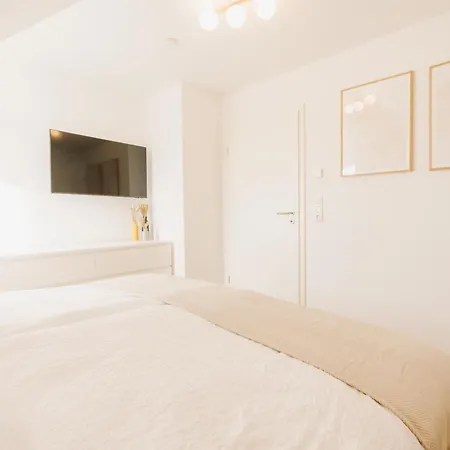 Апартаменты Kuesten Grachten 2 Direkte Wasserlage, Terrasse, 76qm, Neubaugebiet Гретзиль