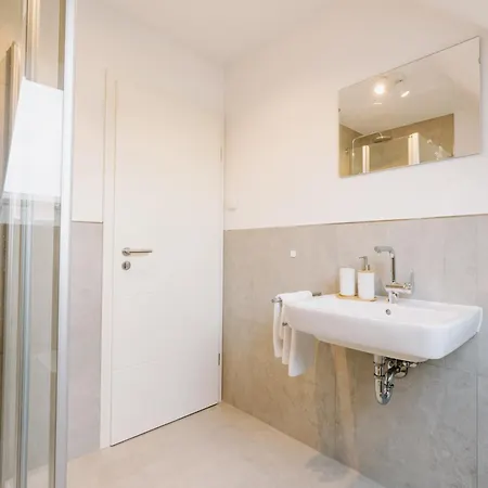 Apartamento Küsten Grachten 2 Direkte Wasserlage, Terrasse, 76qm, Neubaugebiet