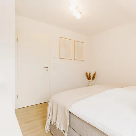 Kuesten Grachten 2 Direkte Wasserlage, Terrasse, 76qm, Neubaugebiet Апартаменты Гретзиль