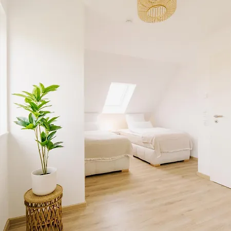 Apartment Kuesten Grachten 2 Direkte Wasserlage, Terrasse, 76qm, Neubaugebiet
